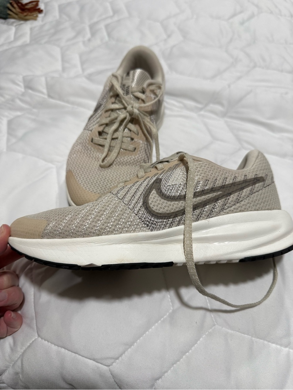 Nike Women’s Neutral Running Shoe - Light Beige